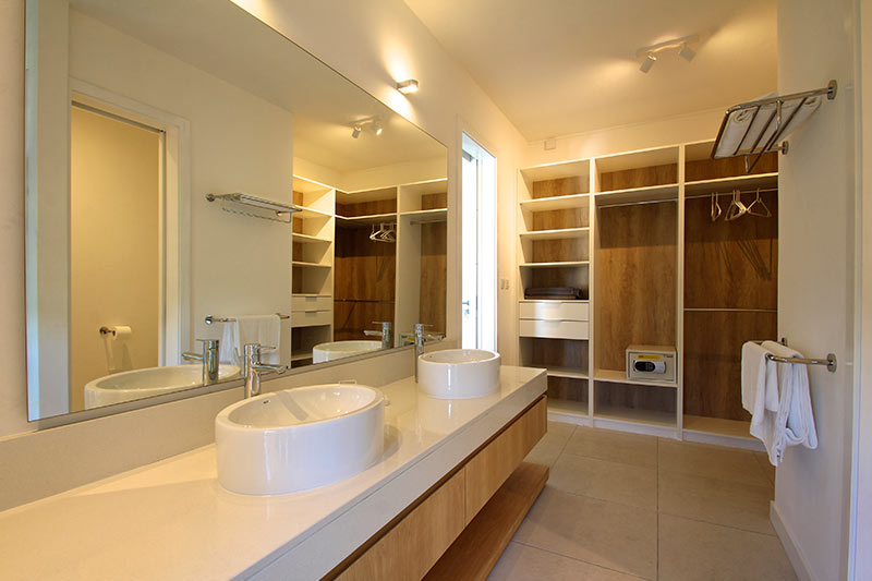 palijo bathroom walkin in